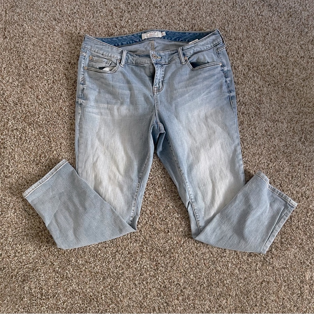 Torrid Straight Leg Light Wash SZ 18S